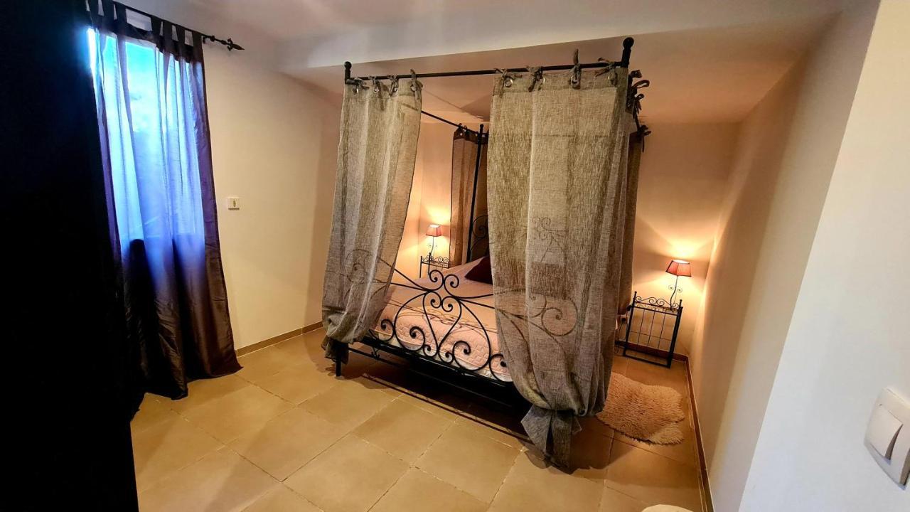 Appartement Caroline Сота Екстериор снимка